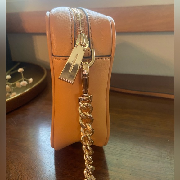 Michael Kors NWT Quilted Leather Camera Bag - Picture 12 of 16